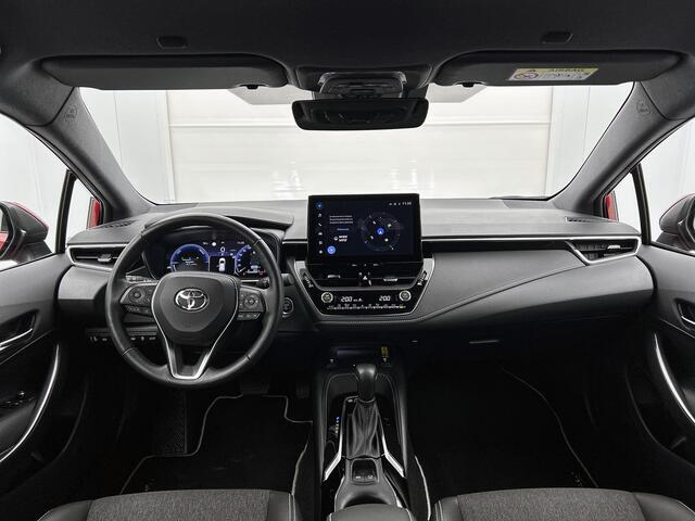 Toyota COROLLA Touring Sports Hybrid 140 Dynamic Blind Spot | Parkeersensoren voor + achter | Stuurwielverwarming | Stoelverwarming
