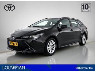 toyota-corolla-touring-sports-hybri