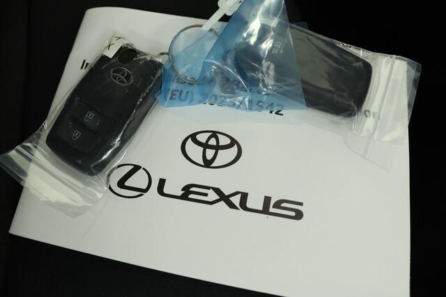 Toyota COROLLA Cross Hybrid 140 Active | AKTIEPRIJS ¤3000,- KORTING | Direct Beschikbaar | Nieuwe Auto |