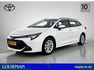 toyota-corolla-touring-sports-hybri