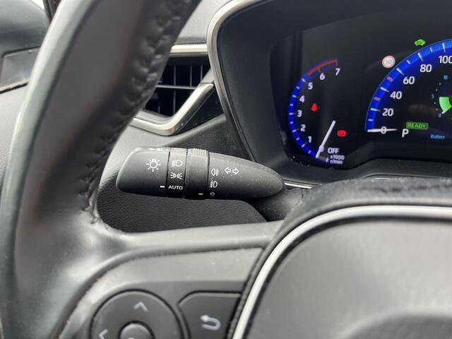 Toyota COROLLA Touring Sports 1.8 Hybrid Business Intro