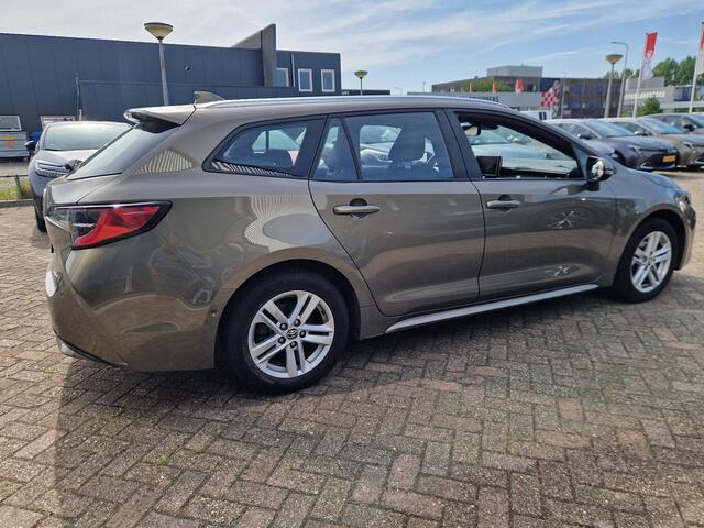 Toyota COROLLA Touring Sports 1.8 Hybrid Active plus