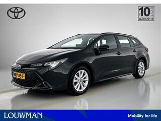 toyota-corolla-touring-sports-hybri
