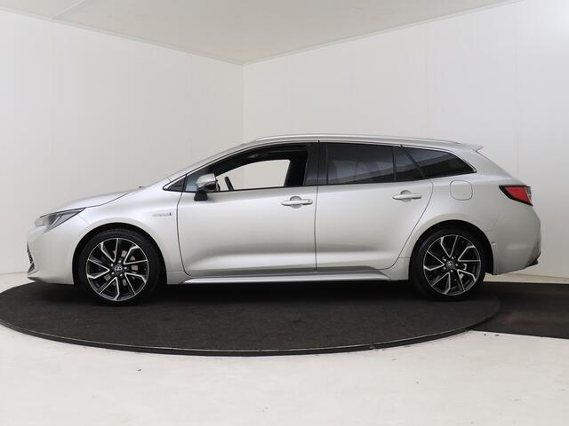 Toyota COROLLA Touring Sports 2.0 Hybrid Premium I Navigatie I Leder I Elektrisch Glazen Schuif/Kanteldak I Camera I JBL | Head-up | Elektrische achterklep | Dodehoekdetectie