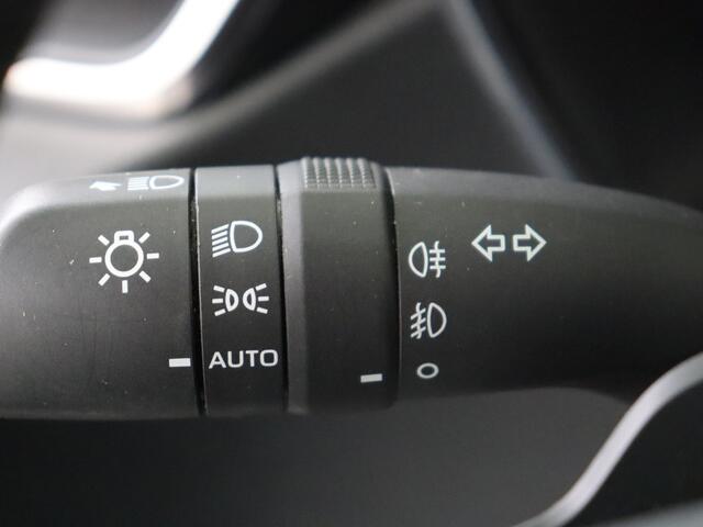 Toyota COROLLA Touring Sports 2.0 Hybrid Premium I Navigatie I Leder I Elektrisch Glazen Schuif/Kanteldak I Camera I JBL | Head-up | Elektrische achterklep | Dodehoekdetectie
