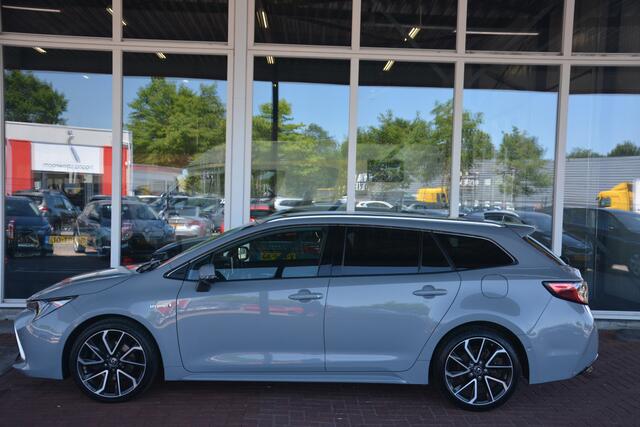 Toyota COROLLA Touring Sports 2.0 Hybrid Executive 1e eigenaar Nederlandse auto 108593 NAP dealeronderhouden laatste beurt bij 97000 km met oa ecc navigatie DAB camera afneembare trekhaak Head Up display lane assist dode hoek sensor adaptive