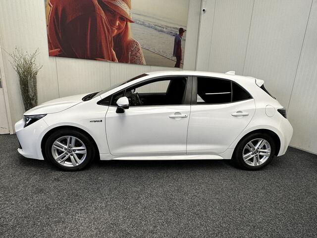 Toyota COROLLA 1.8 HYBRID CRUISE CONTROL CLIMATE CONTROL RIJSTROOKSENSOREN BLUETOOTH TELEFOON ACHTERUITRIJCAMERA ZEER MOOI ! 3010