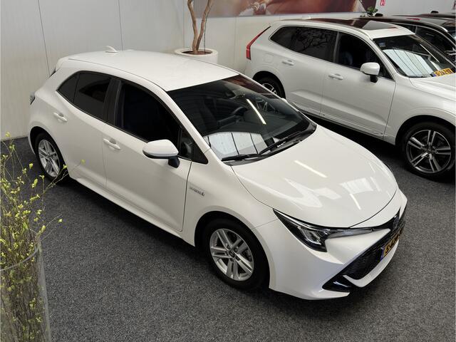 Toyota COROLLA 1.8 HYBRID CRUISE CONTROL CLIMATE CONTROL RIJSTROOKSENSOREN BLUETOOTH TELEFOON ACHTERUITRIJCAMERA ZEER MOOI ! 3010