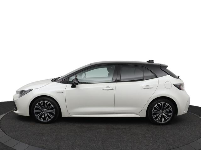 Toyota COROLLA 1.8 Hybrid Bi Tone Plus | Stoel stuur en voorruitverwarming | Parkeercamera | Keyless start |