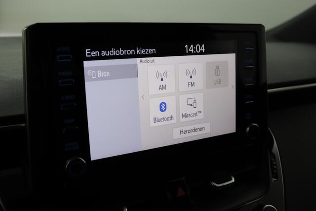 Toyota COROLLA 1.8 Hybrid Bi Tone Plus | Stoel stuur en voorruitverwarming | Parkeercamera | Keyless start |