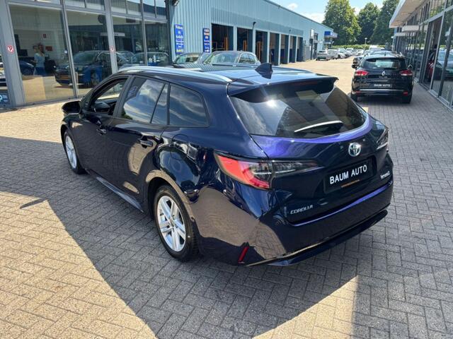 Toyota COROLLA 1.8 HYBRID 122PK SPORTS AUTOMAAT NAVI PDC SMART SAFETY+