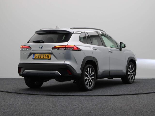 Toyota COROLLA Cross Hybrid 140 Style + Premium Pack II | 10 Jaar Garantie! | Stoelverwarming | Apple Carplay & Android Auto | Panoramadak |