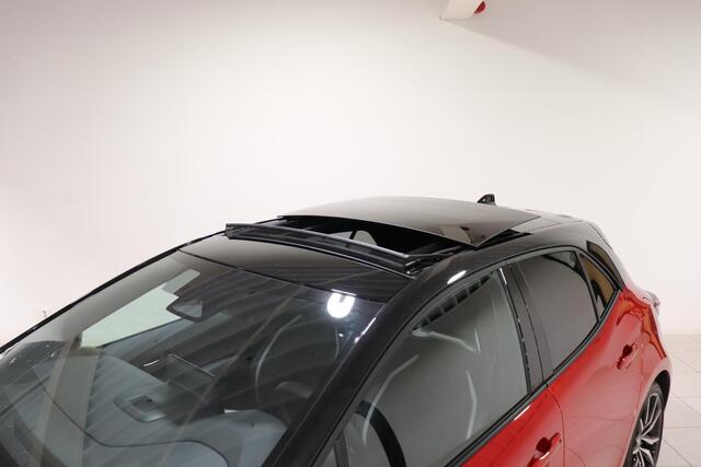 Toyota COROLLA Hybrid 140 GR Sport, Pano Pack, Trekhaak, Apple Carplay/Android Auto, Sensoren, JBL, BSM!