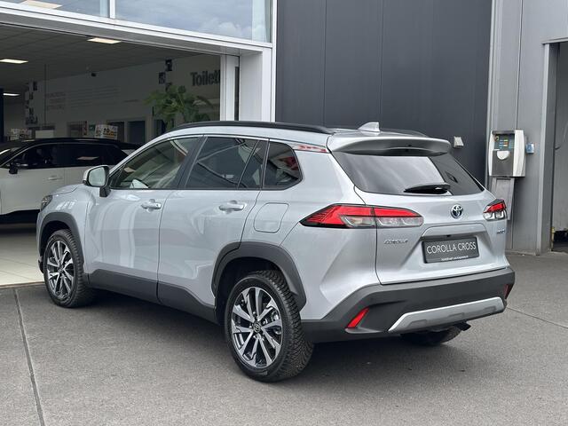 Toyota COROLLA Cross Hybrid 140 1.8 Executive edition All season banden | Panoramadak | Dodehoekdetectie | Parkeersensoren voor + achter | Elektrische achterklep | Led | Navi | Garantie t/m 2034!