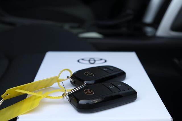 Toyota COROLLA Hybrid 140 Style Limited Automaat | Android Auto en Apple CarPla