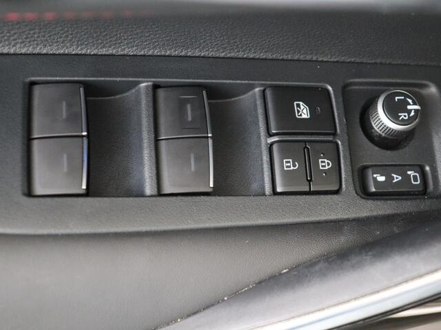 Toyota COROLLA Touring Sports 2.0 Hybrid Executive I Navigatie I Climate Control I Cruise Control I Camera I Stoelverwarming | LOUWMAN Onderhouden I Trekhaak I Keyless Entry/Start I