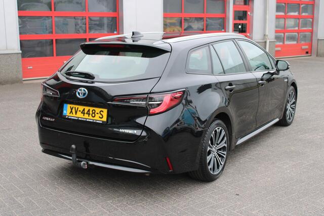 Toyota COROLLA Touring Sports 1.8 Hybrid Business Intro Trekhaak/Adaptive/Head Up