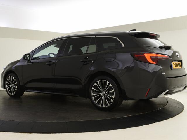 Toyota COROLLA 1.8 Hybrid First Edition | Parkeersensoren V+A | Stoelverwarming