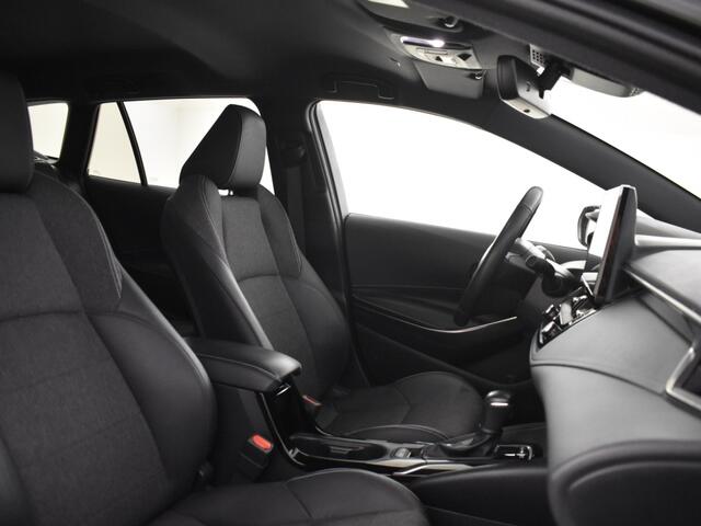 Toyota COROLLA 1.8 Hybrid First Edition | Parkeersensoren V+A | Stoelverwarming