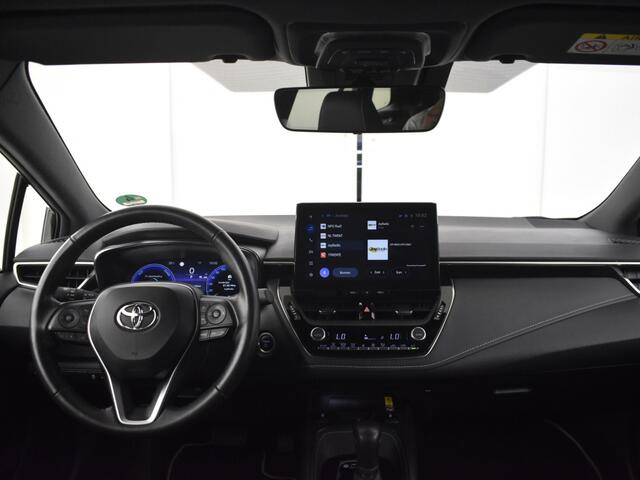 Toyota COROLLA 1.8 Hybrid First Edition | Parkeersensoren V+A | Stoelverwarming