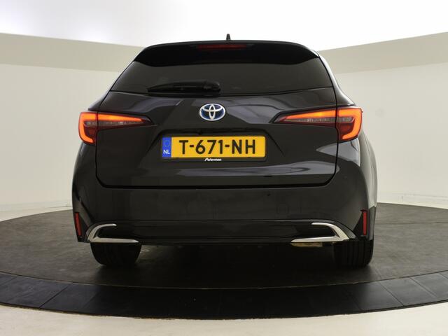Toyota COROLLA 1.8 Hybrid First Edition | Parkeersensoren V+A | Stoelverwarming