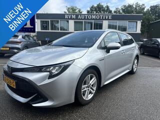 toyota-corolla-touring-sports-1.8-h