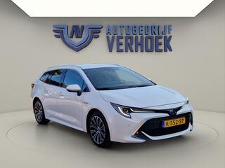 toyota-corolla-1.8-hybrid-executive