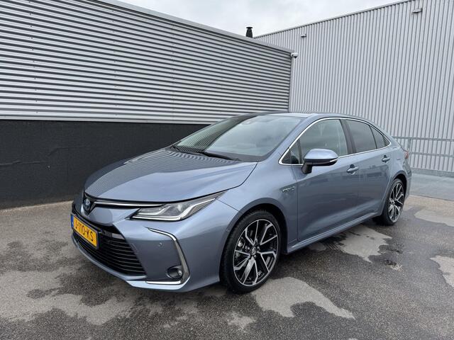 Toyota COROLLA 1.8 Hybrid Executive Zeer nette auto, navigatie, dodehoek detectie, camera, keyless, stoel- & stuurverwarming, adaptieve cruise control, draadloos telefoonladen
