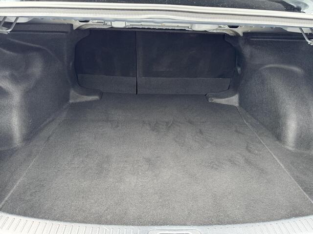 Toyota COROLLA 1.8 Hybrid Executive Zeer nette auto, navigatie, dodehoek detectie, camera, keyless, stoel- & stuurverwarming, adaptieve cruise control, draadloos telefoonladen