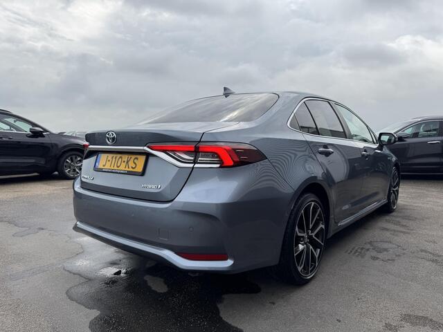 Toyota COROLLA 1.8 Hybrid Executive Zeer nette auto, navigatie, dodehoek detectie, camera, keyless, stoel- & stuurverwarming, adaptieve cruise control, draadloos telefoonladen