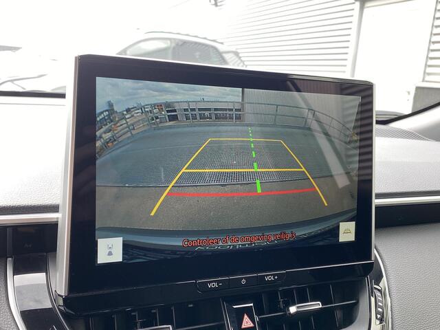Toyota COROLLA Cross Hybrid 140 Dynamic Adaptieve cruise control, navigatie Apple CarPlay/Android Auto, draadloze telefoonlader, keyless