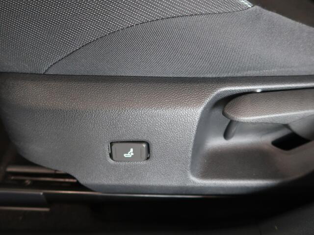 Toyota COROLLA Touring Sports 1.8 Hybrid Business Intro CAMERA/KEYLESS/NAVI/PDC/LED/STOELVERWARMING