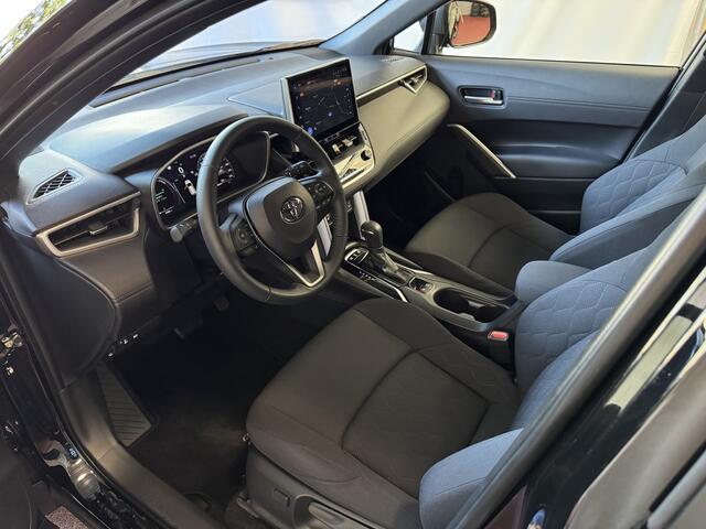 Toyota COROLLA Cross HYBRID 140 STYLE LED KEYLESS CARPLAY NAVI CAMERA STOEL/STUUR VERW. ELEK.KLEP ADAP CRUISE PDC