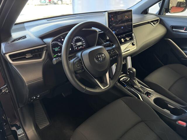 Toyota COROLLA Cross HYBRID 140 STYLE LED KEYLESS CARPLAY NAVI CAMERA STOEL/STUUR VERW. ELEK.KLEP ADAP CRUISE PDC