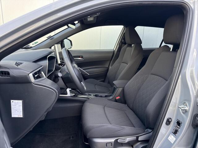 Toyota COROLLA Cross Hybrid 140 Style **NAVIGATIE/ DODEHOEK DETECTIE/ PARKEERSENSOREN VOOR EN ACHTER/ 36 MAANDEN GARANTIE**