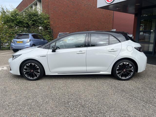 Toyota COROLLA 1.8 Hybrid GR-Sport // ADAPT. CRUISE // FULL LED // CAMERA+SENSOREN // HALF LEDER //
