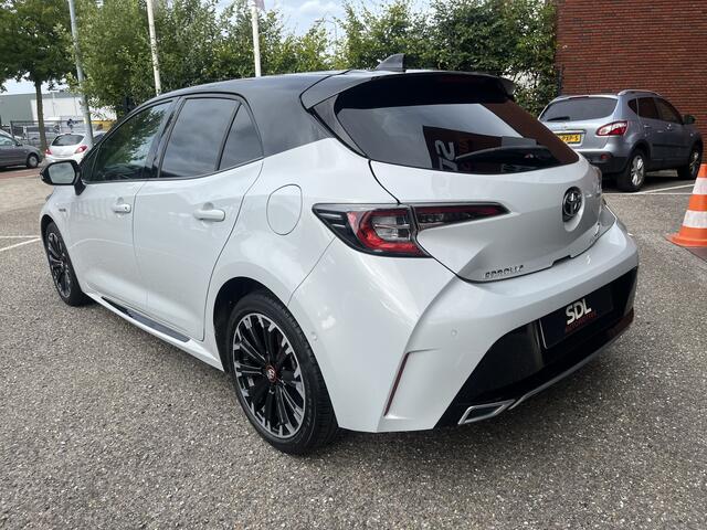 Toyota COROLLA 1.8 Hybrid GR-Sport // ADAPT. CRUISE // FULL LED // CAMERA+SENSOREN // HALF LEDER //