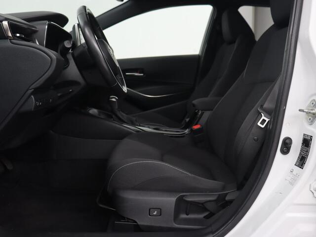 Toyota COROLLA 1.8 Hybrid Business Plus | Trekhaak | Stoelverwarming | Camera | Carplay | Adaptive cruise | Full LED | Keyless