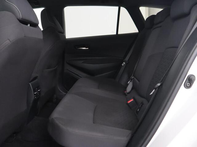 Toyota COROLLA 1.8 Hybrid Business Plus | Trekhaak | Stoelverwarming | Camera | Carplay | Adaptive cruise | Full LED | Keyless