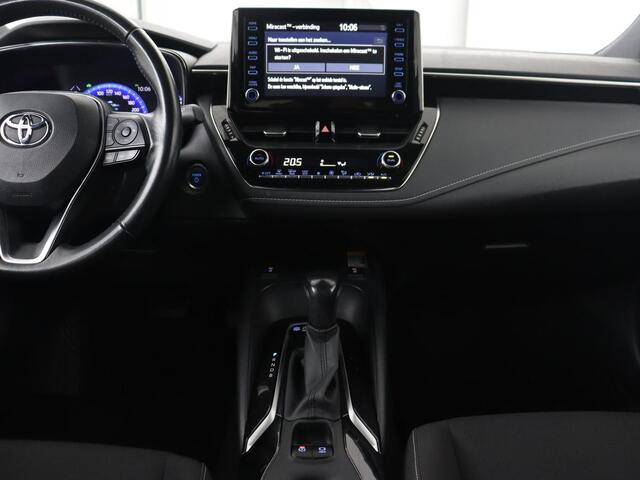 Toyota COROLLA 1.8 Hybrid Business Plus | Trekhaak | Stoelverwarming | Camera | Carplay | Adaptive cruise | Full LED | Keyless