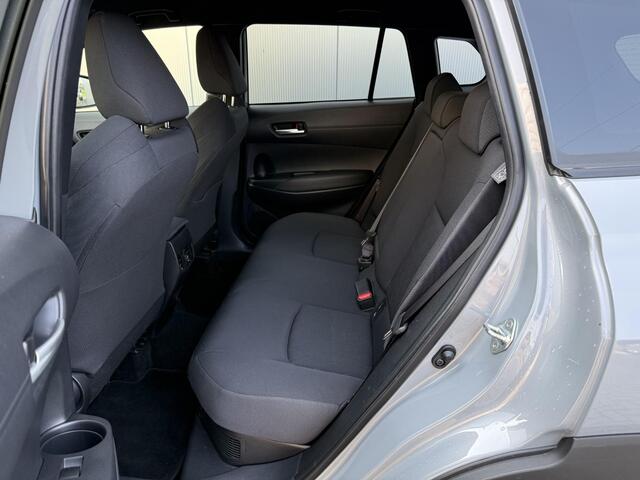 Toyota COROLLA Cross Hybrid 140 Style **NAVIGATIE/ DODEHOEK DETECTIE/ PARKEERSENSOREN/ 36 MAANDEN GARANTIE**