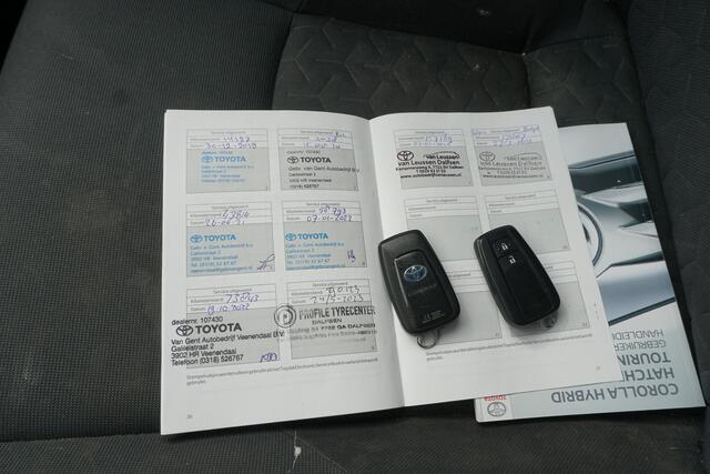 Toyota COROLLA Touring Sports 2.0 Hybrid First Edition | CAMERA | TREKHAAK | FULL LED | ADAPT. CRUISE |