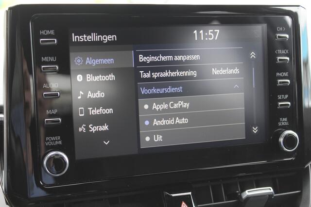 Toyota COROLLA 1.8 Hybrid Dynamic Bi-Tone | Rijklaar | Trekhaak | Clima | Cruise | Stoel-/stuurverw. | Apple/Android | LED