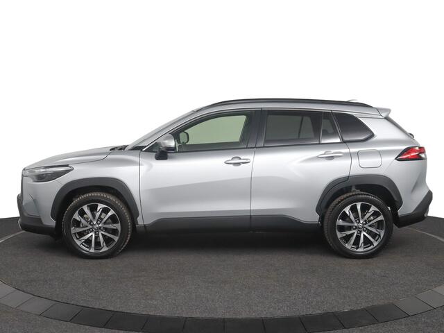 Toyota COROLLA Cross Hybrid 140 Style | Parkeer sensoren voor + achter | Electrische achterklep |