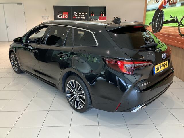 Toyota COROLLA Touring Sports Hybrid 140 Dynamic | Apple Carplay | 17 inch LM--velgen | Getinte ramen |