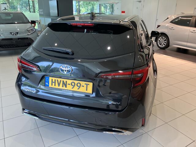 Toyota COROLLA Touring Sports Hybrid 140 Dynamic | Apple Carplay | 17 inch LM--velgen | Getinte ramen |