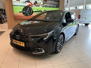 toyota-corolla-touring-sports-hybri