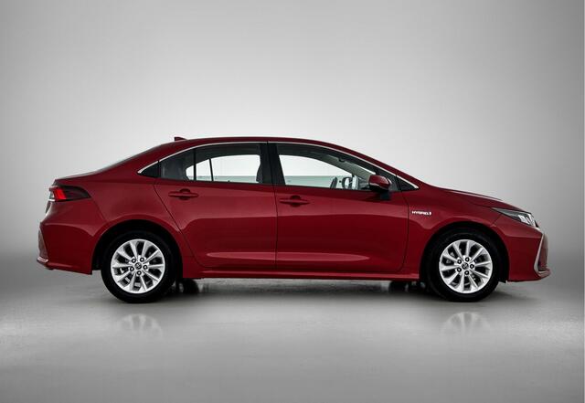 Toyota COROLLA 1.8 Hybrid Active | Apple Carplay / Android Auto | Camera | Radar Cruise Control | Climate Control |
