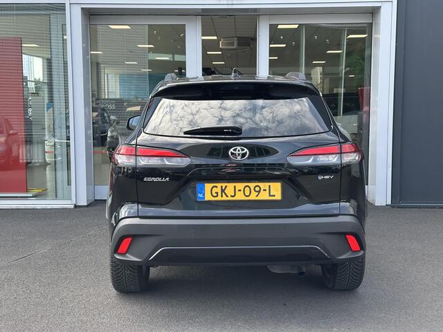 Toyota COROLLA Cross Hybrid 140 Style Parkeersensoren V+A | Blind spot monitor | Navigatie | 18 inch
