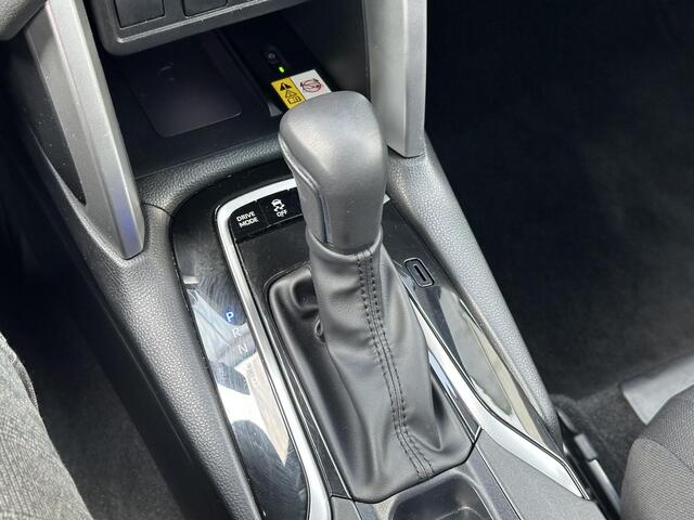 Toyota COROLLA Cross Hybrid 140 Style Parkeersensoren V+A | Blind spot monitor | Navigatie | 18 inch